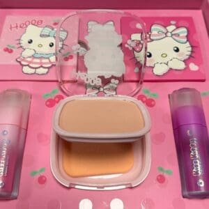 Set de Maquillaje Hello Kitty – Edición Especial Cherry Glam - Imagen 5